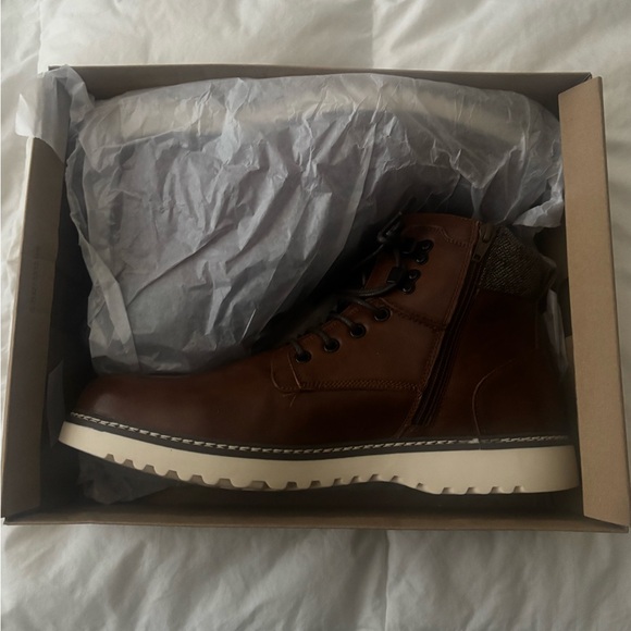 DIGSON KNIT CUFF BOOT IN COGNAC SIZE 12.           NWOT main image 4